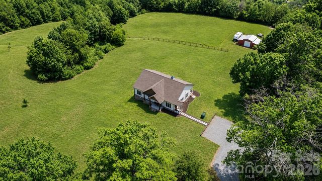 14 Daisy Lane, Taylorsville, NC 28681