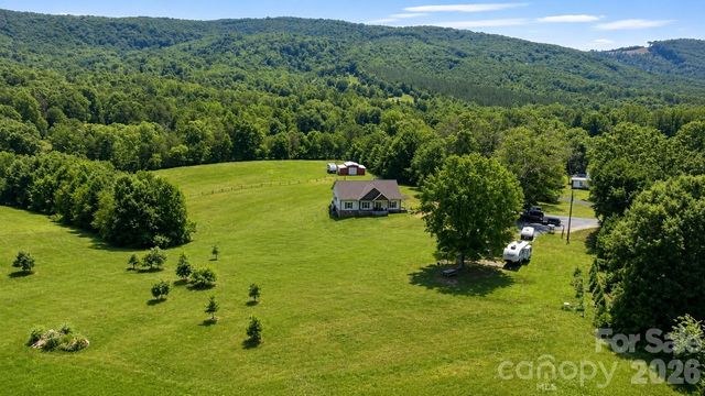 14 Daisy Lane, Taylorsville, NC 28681