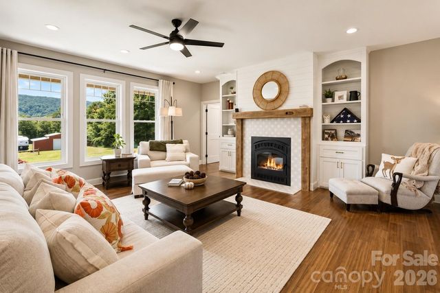 14 Daisy Lane, Taylorsville, NC 28681
