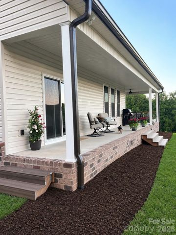 14 Daisy Lane, Taylorsville, NC 28681