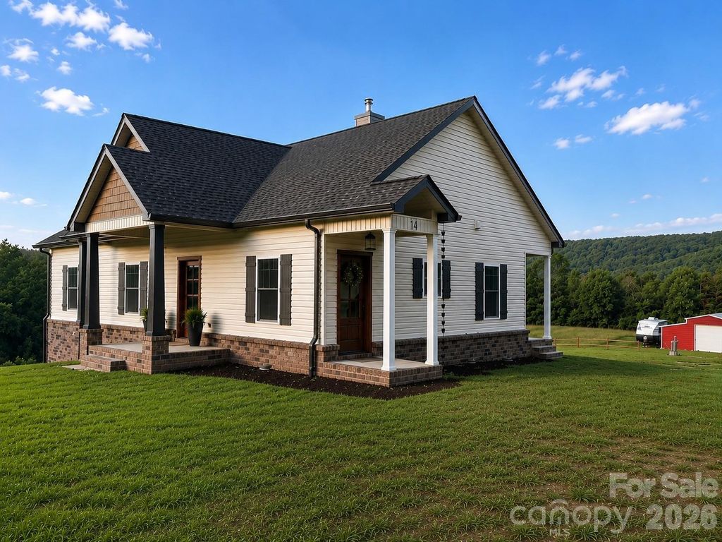 14 Daisy Lane, Taylorsville, NC 28681