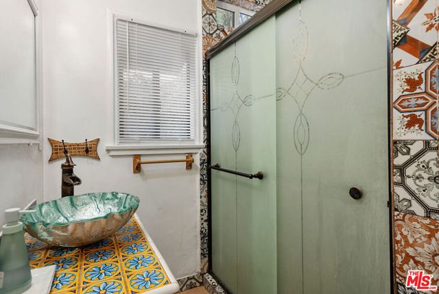 1831 N Buena Vista Street, Burbank, CA 91505