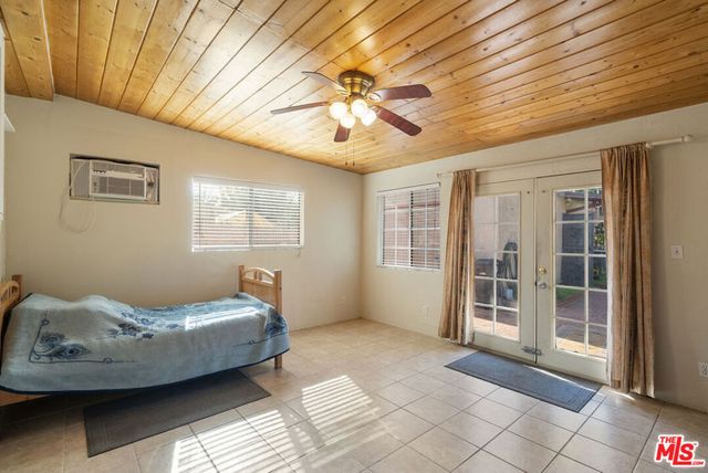 1831 N Buena Vista Street, Burbank, CA 91505