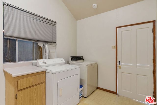 1831 N Buena Vista Street, Burbank, CA 91505