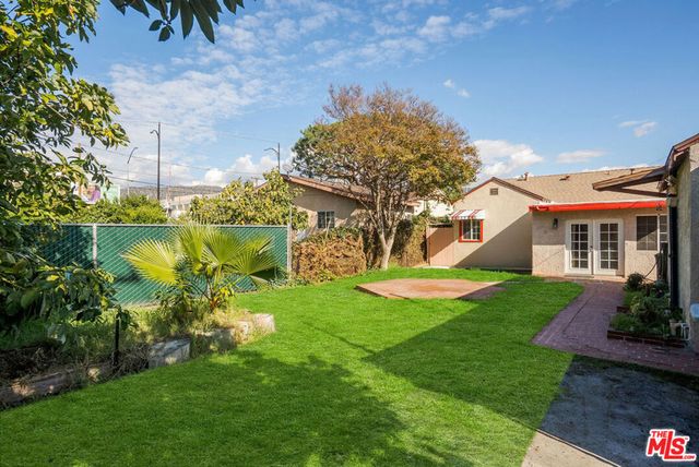 1831 N Buena Vista Street, Burbank, CA 91505