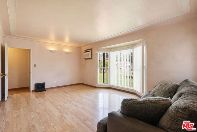 1831 N Buena Vista Street, Burbank, CA 91505