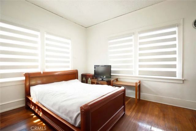 1547 S Wilton, Los Angeles, CA 90019