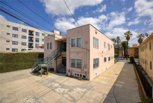 1547 S Wilton, Los Angeles, CA 90019