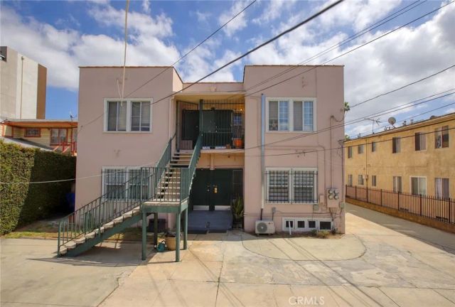 1547 S Wilton, Los Angeles, CA 90019
