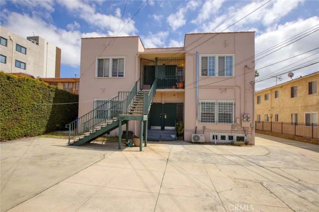 1547 S Wilton, Los Angeles, CA 90019