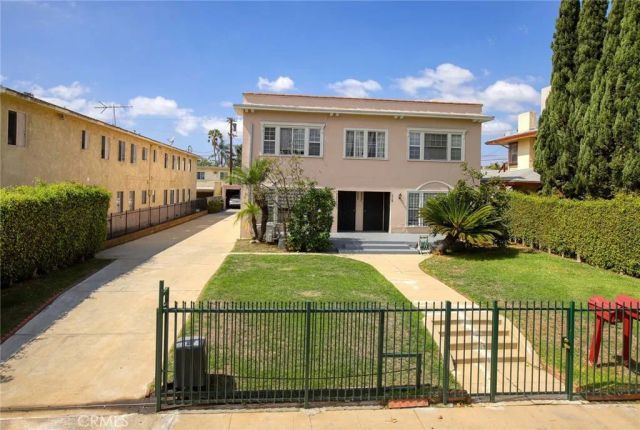1547 S Wilton, Los Angeles, CA 90019