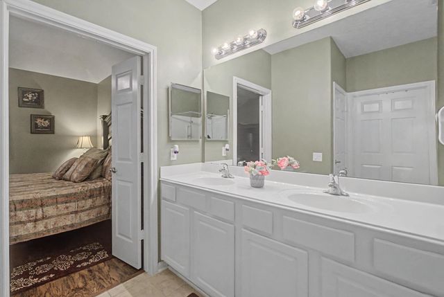 46 S Dylanshire Circle, Conroe, TX 77384