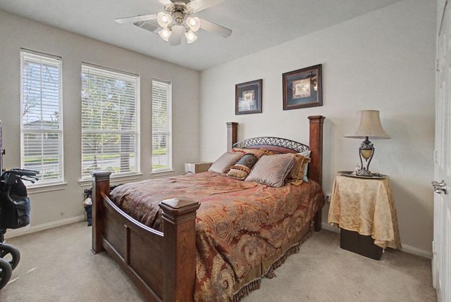 46 S Dylanshire Circle, Conroe, TX 77384