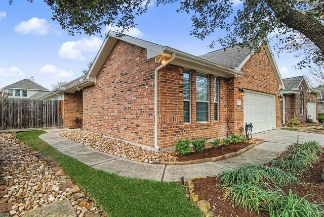 46 S Dylanshire Circle, Conroe, TX 77384