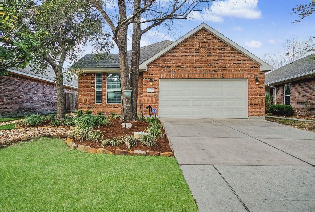 46 S Dylanshire Circle, Conroe, TX 77384