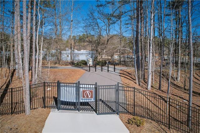 5669 Tillman Way, Powder Springs, GA 30127