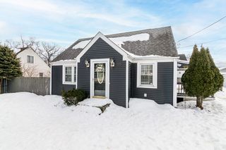 90 Massachusetts Avenue, Warwick, RI 02888