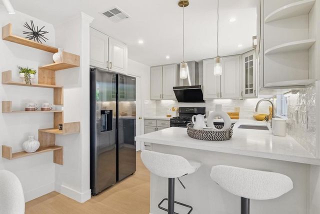 1241 Lynn Way, Sunnyvale, CA 94087