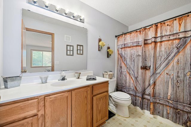 1109 Crystal Court, Chaska, MN 55318