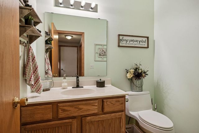 1109 Crystal Court, Chaska, MN 55318