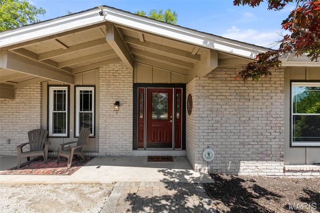 14611 Rogue River Drive, Chesterfield, MO 63017