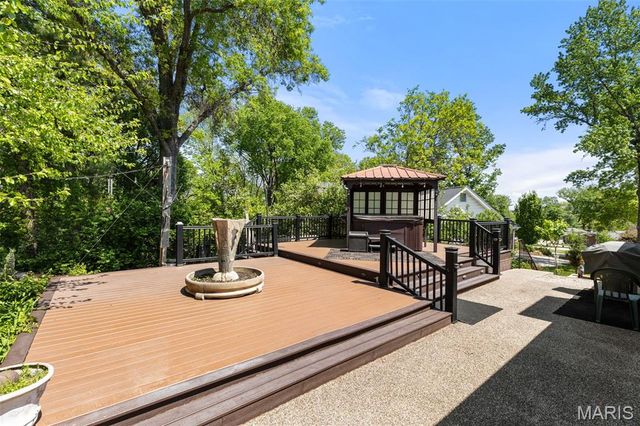 14611 Rogue River Drive, Chesterfield, MO 63017