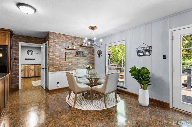 14611 Rogue River Drive, Chesterfield, MO 63017