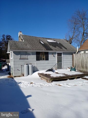 208 NESHAMINY RD, Croydon, PA 19021