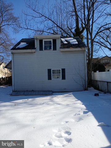 208 NESHAMINY RD, Croydon, PA 19021