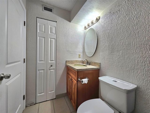 701 Lyons Road 13103, Coconut Creek, FL 33063