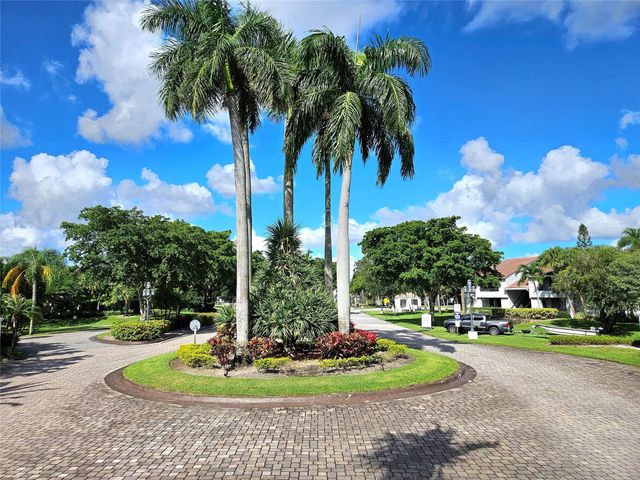 701 Lyons Road 13103, Coconut Creek, FL 33063