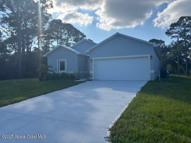 3250 San Jose Avenue SE, Palm Bay, FL 32909