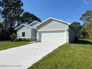 3250 San Jose Avenue SE, Palm Bay, FL 32909