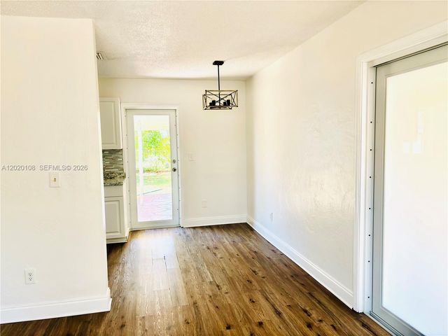 9820 Caribbean Blvd, Cutler Bay, FL 33189