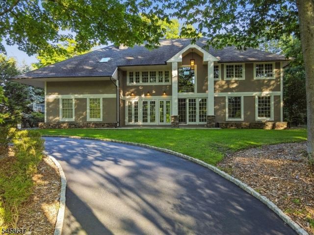 16 Holmehill Lane, Roseland Boro, NJ 07068