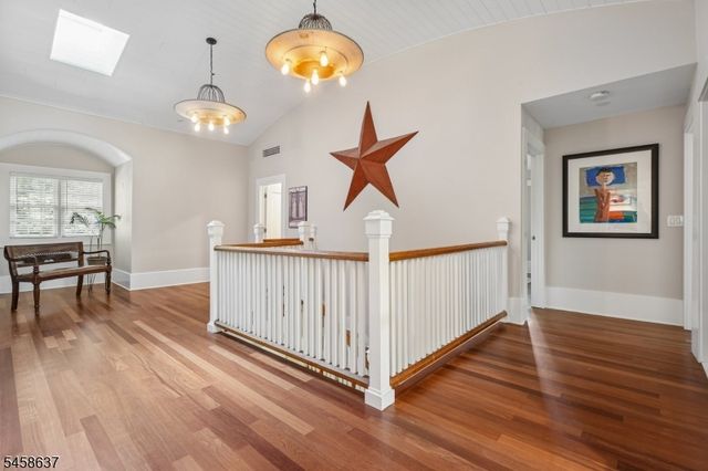 16 Holmehill Lane, Roseland Boro, NJ 07068