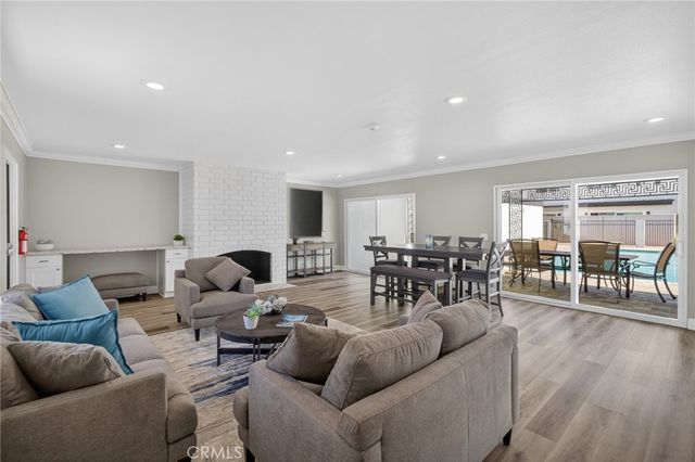 1086 Buckingham, Newport Beach, CA 92660