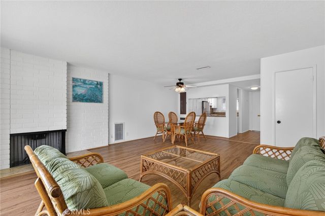1086 Buckingham, Newport Beach, CA 92660