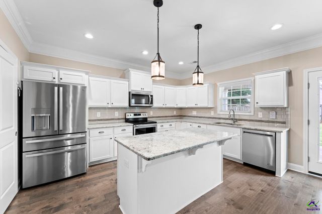 219 Warhawk Drive, Kathleen, GA 31047