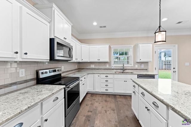 219 Warhawk Drive, Kathleen, GA 31047