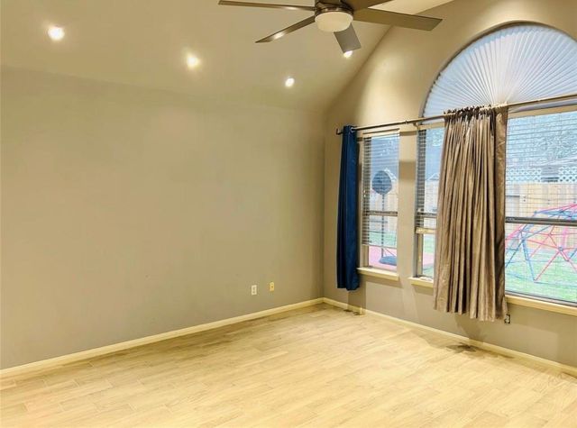 9539 Still Cove Lane, Houston, TX 77089