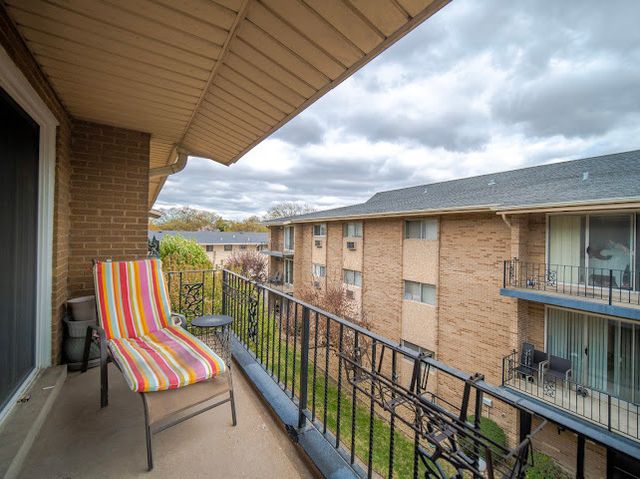 10109 S CICERO Avenue 302, Oak Lawn, IL 60453
