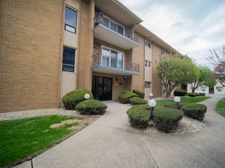 10109 S CICERO Avenue 302, Oak Lawn, IL 60453