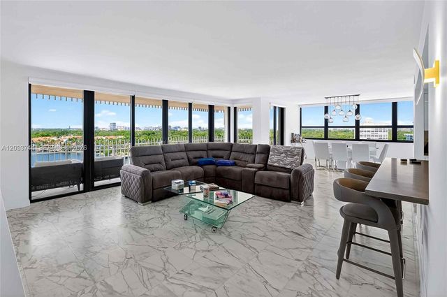 2 Grove Isle Dr B1210, Miami, FL 33133