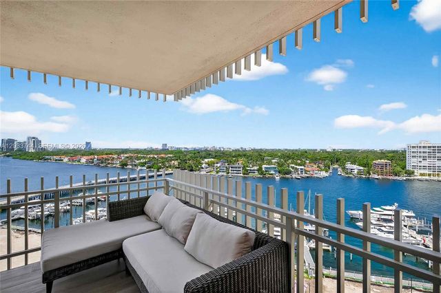 2 Grove Isle Dr B1210, Miami, FL 33133