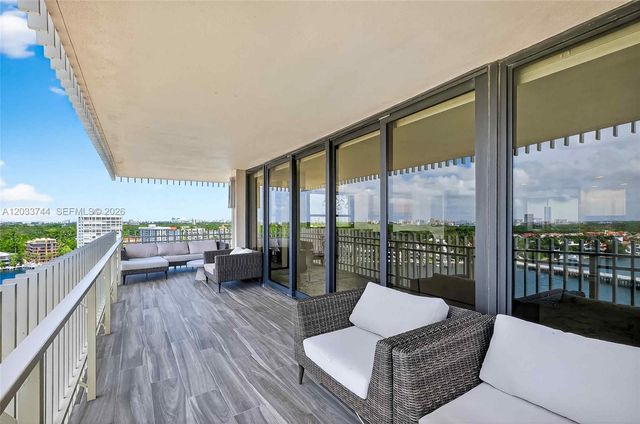 2 Grove Isle Dr B1210, Miami, FL 33133