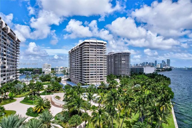 2 Grove Isle Dr B1210, Miami, FL 33133