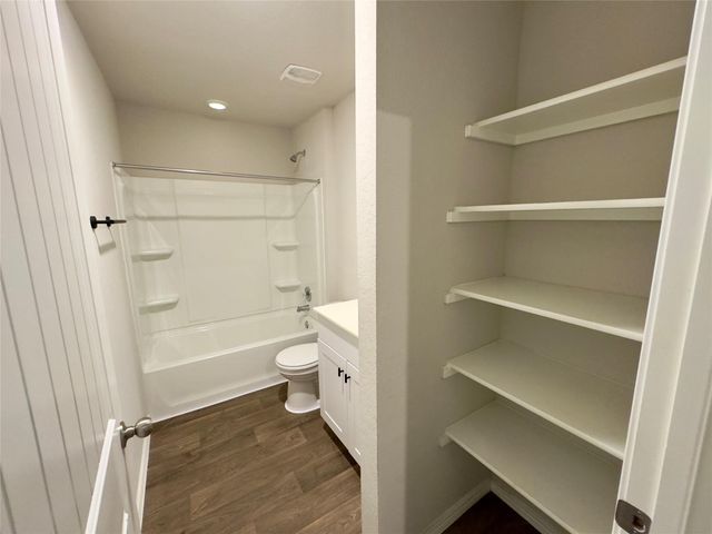 5813 Xene DR, Austin, TX 78724