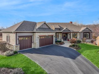 10019 Henning Drive, Huntley, IL 60142