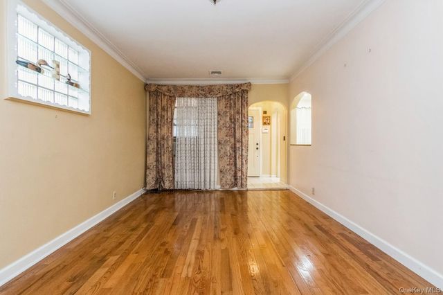 4121 Grace Avenue, Bronx, NY 10466